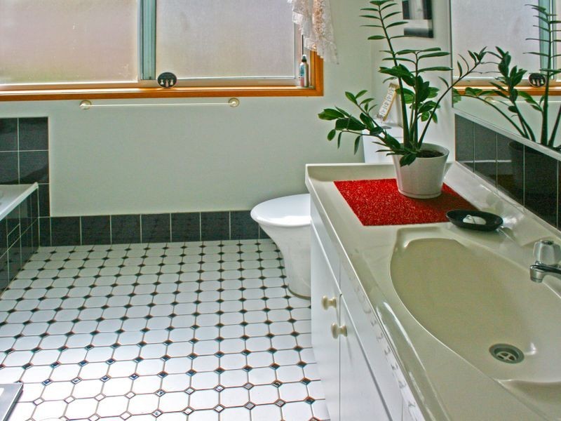 6 Stephen Close, Green Point NSW 2251