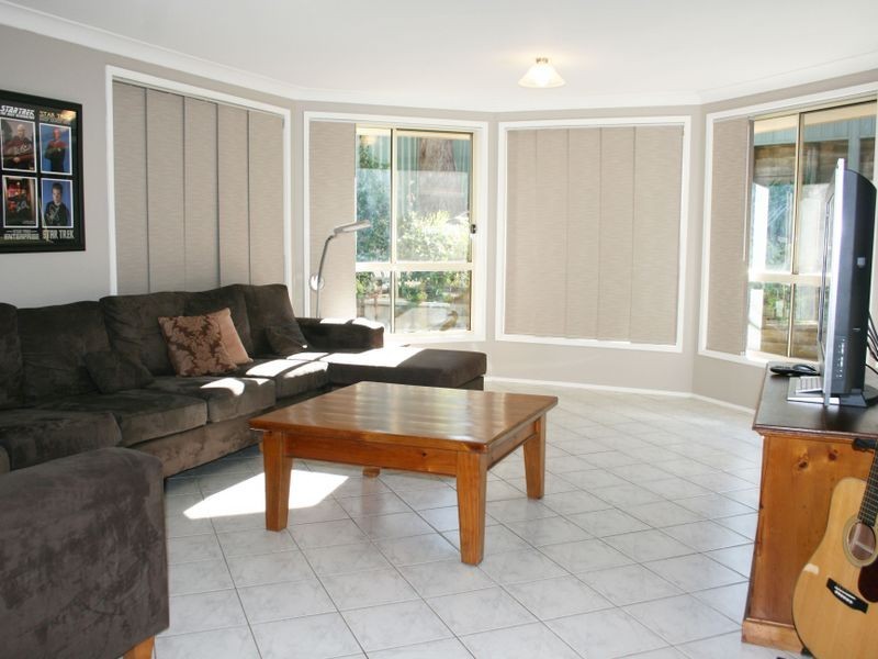 104 Bronzewing Drive, Erina NSW 2250