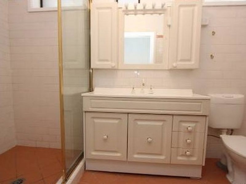 2/287 Avoca Drive, Green Point NSW 2251