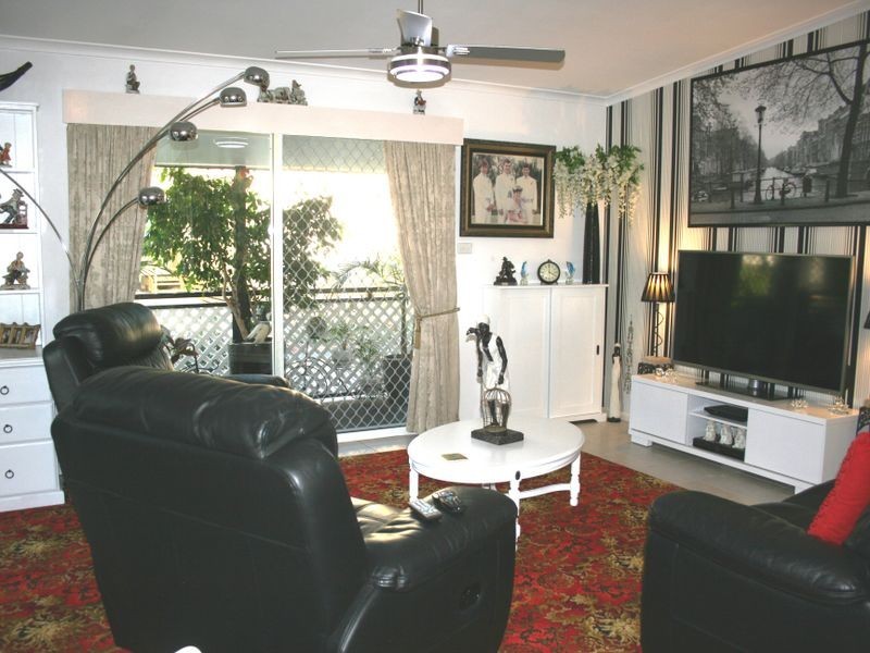 6 Third Avenue Broadlands Estate, Green Point NSW 2251