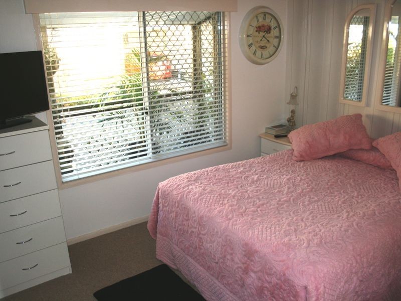 6 Third Avenue Broadlands Estate, Green Point NSW 2251
