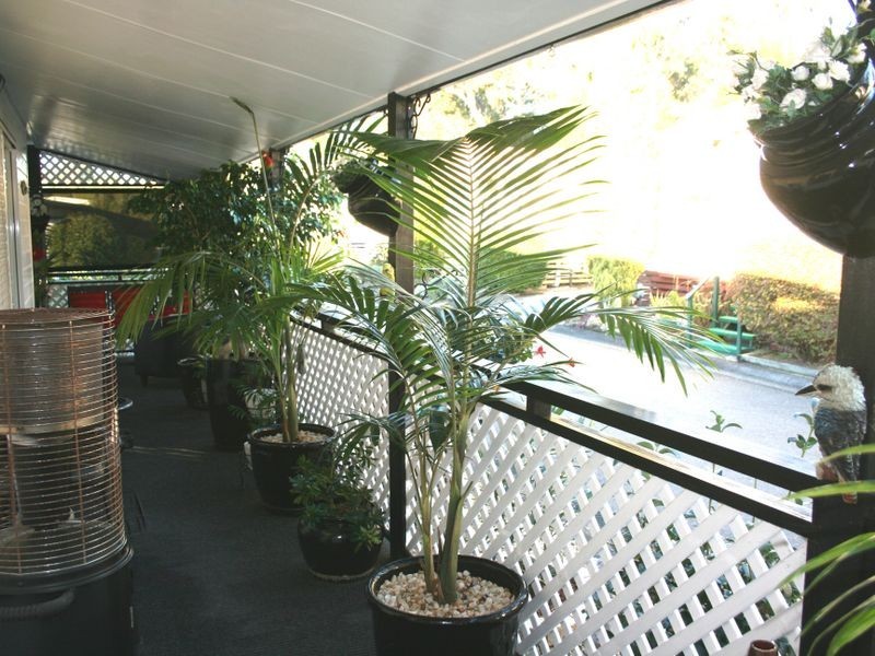 6 Third Avenue Broadlands Estate, Green Point NSW 2251