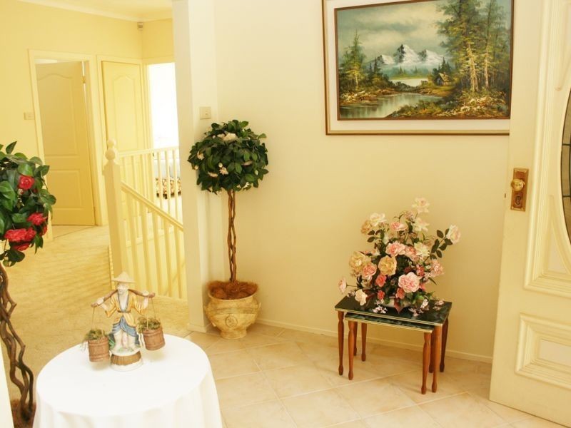 8 Cooper Road, Green Point NSW 2251