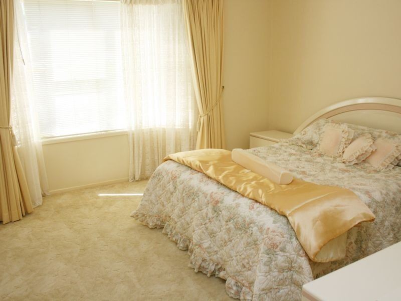 8 Cooper Road, Green Point NSW 2251