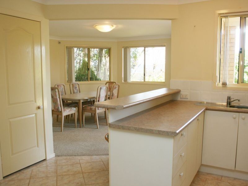 8 Cooper Road, Green Point NSW 2251