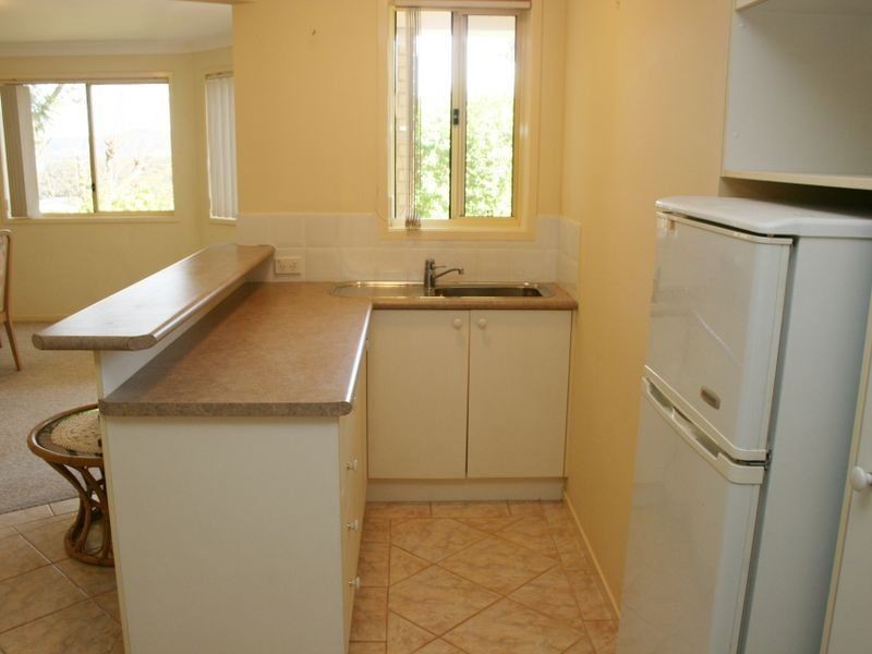 8 Cooper Road, Green Point NSW 2251