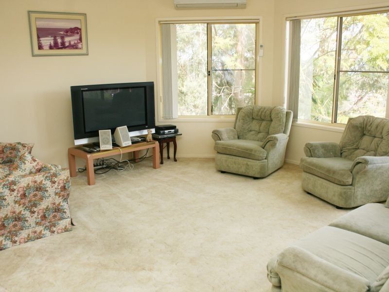 8 Cooper Road, Green Point NSW 2251