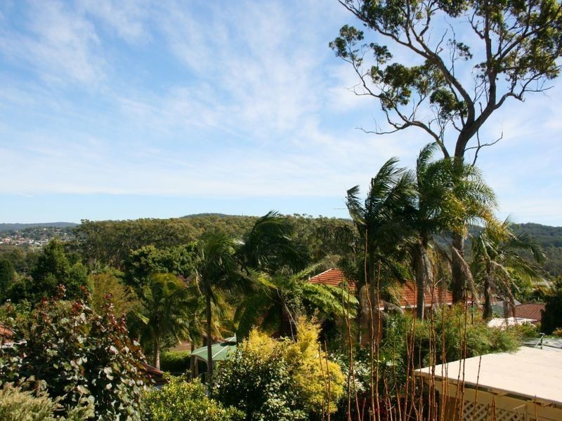 8 Cooper Road, Green Point NSW 2251