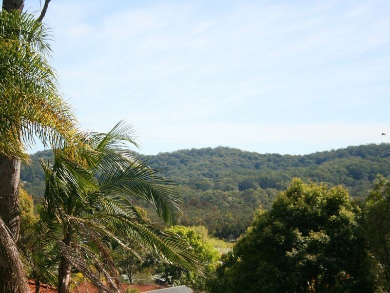 8 Cooper Road, Green Point NSW 2251