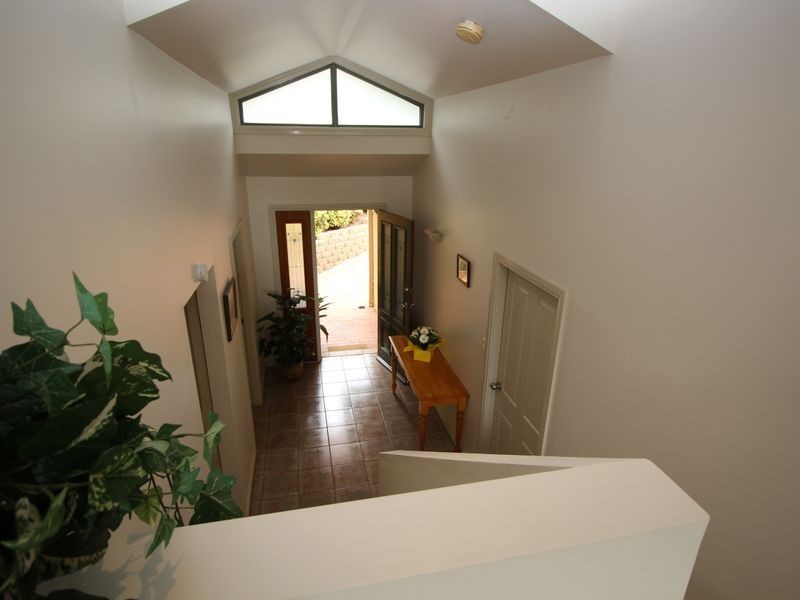 9 Howard Avenue, Green Point NSW 2251