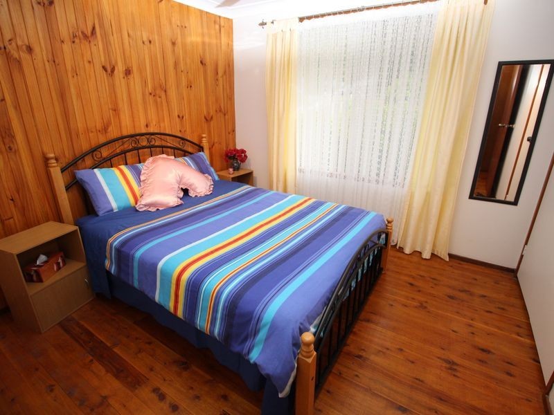 7 Howard Avenue, Green Point NSW 2251