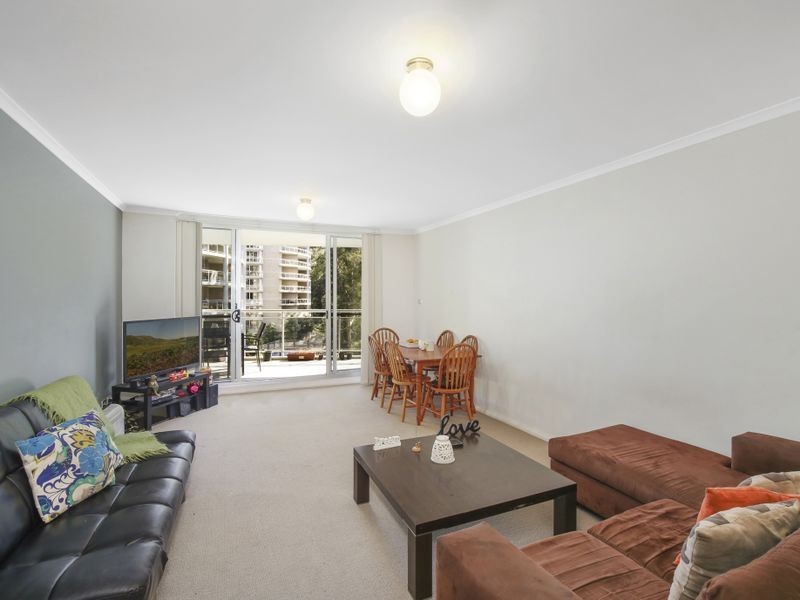 225/80 John Whiteway Drive, Gosford NSW 2250