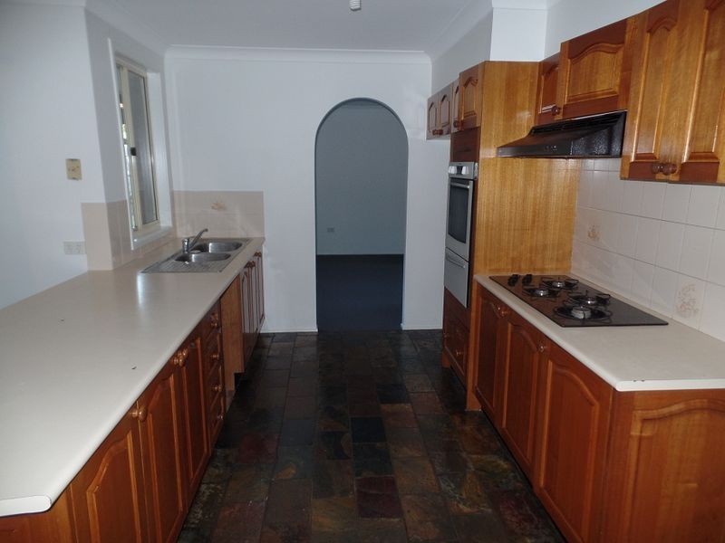 4 Judy Anne Close, Green Point NSW 2251