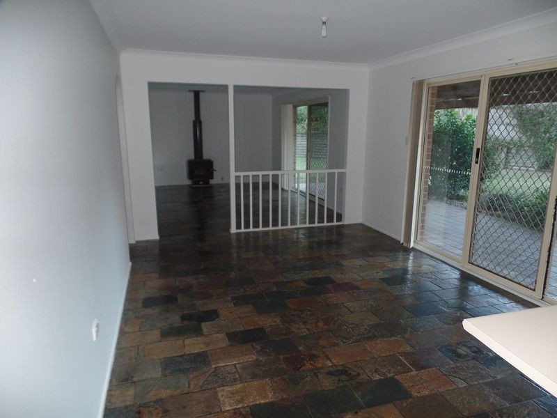 4 Judy Anne Close, Green Point NSW 2251