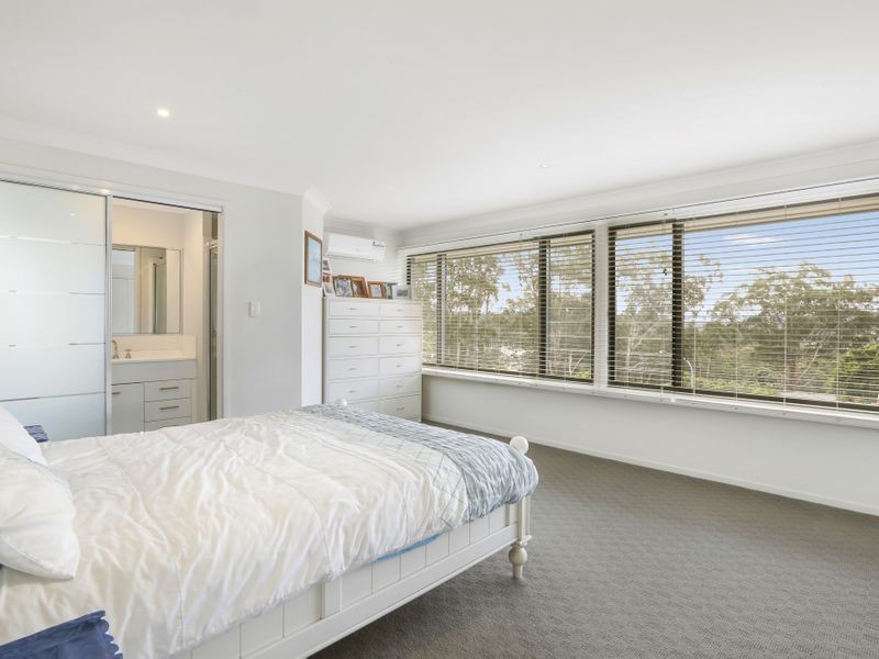 4 Hillview Crescent, Tuggerah NSW 2259