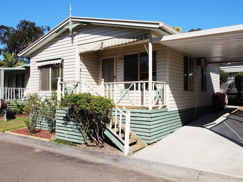 3 Sixth Avenue Broadlands Estate, Green Point NSW 2251