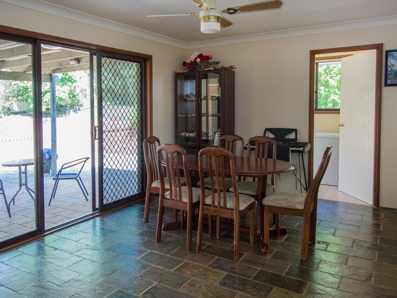 18 White Cedar Close, Green Point NSW 2251