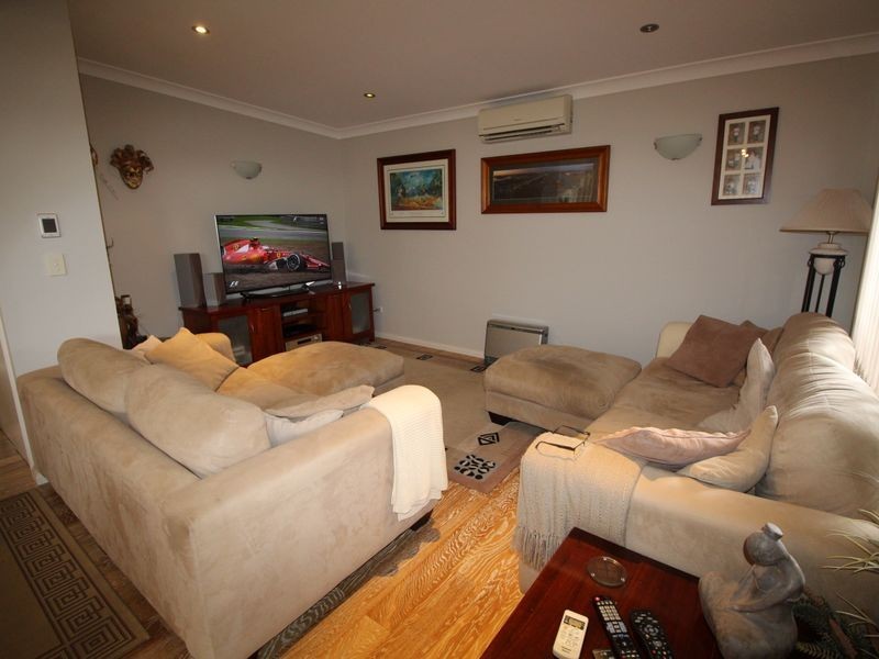 16 Winani Road, Erina NSW 2250