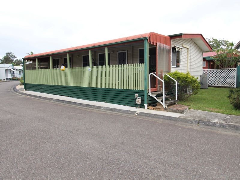 56 Second Avenue Broadlands Estate, Green Point NSW 2251