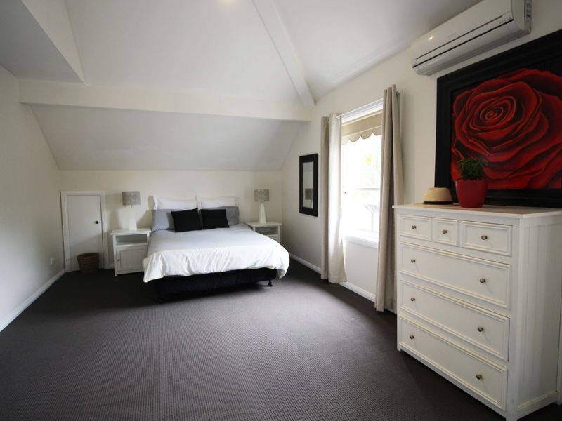 33 Bronzewing Drive, Erina NSW 2250