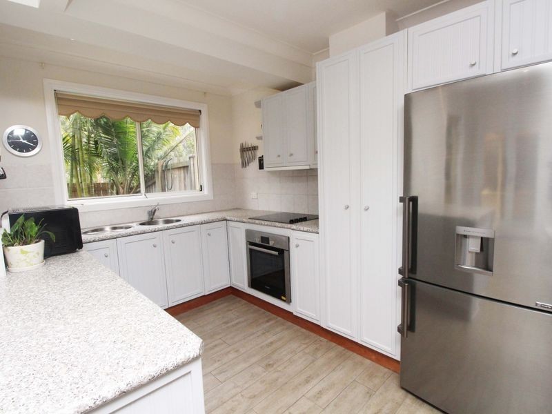 33 Bronzewing Drive, Erina NSW 2250