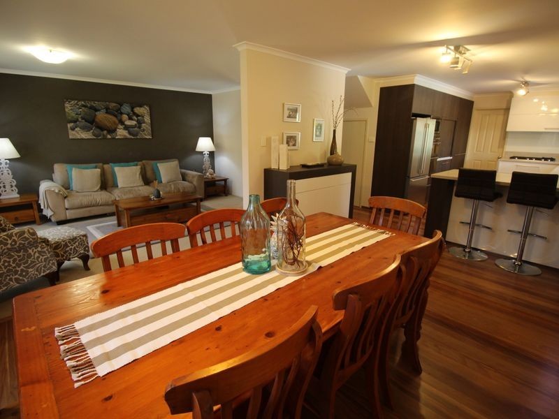 12 Day Dawn Place, Erina NSW 2250