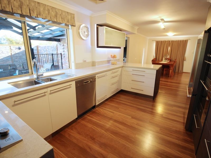 12 Day Dawn Place, Erina NSW 2250