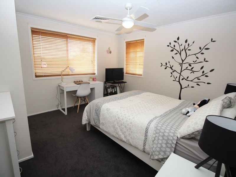 12 Day Dawn Place, Erina NSW 2250