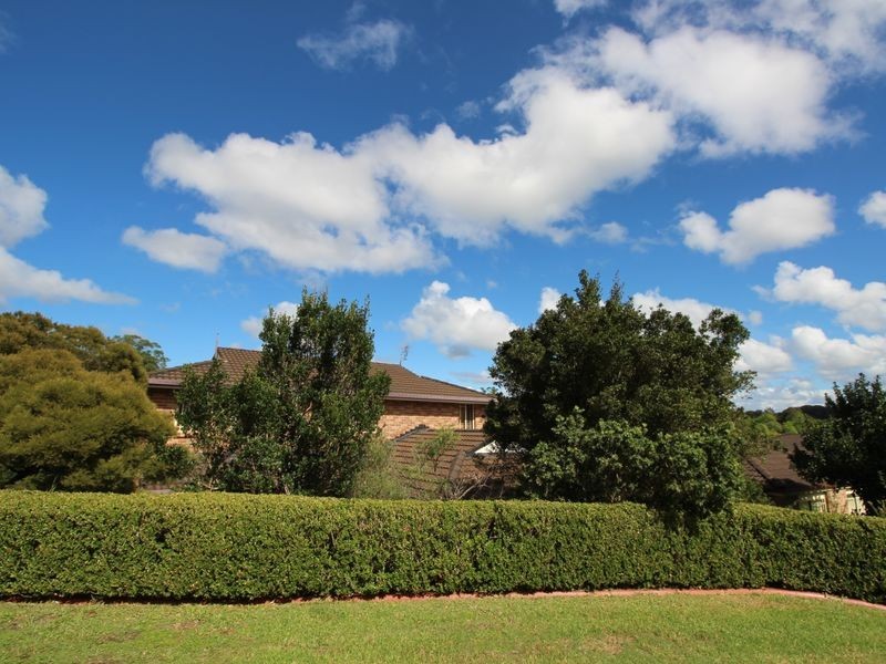 12 Day Dawn Place, Erina NSW 2250