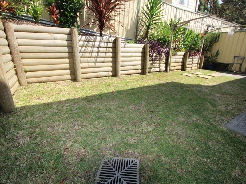 4/9 Jennie Cox Close, Erina NSW 2250