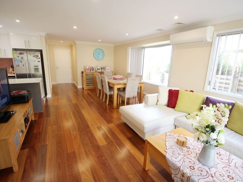 4/9 Jennie Cox Close, Erina NSW 2250