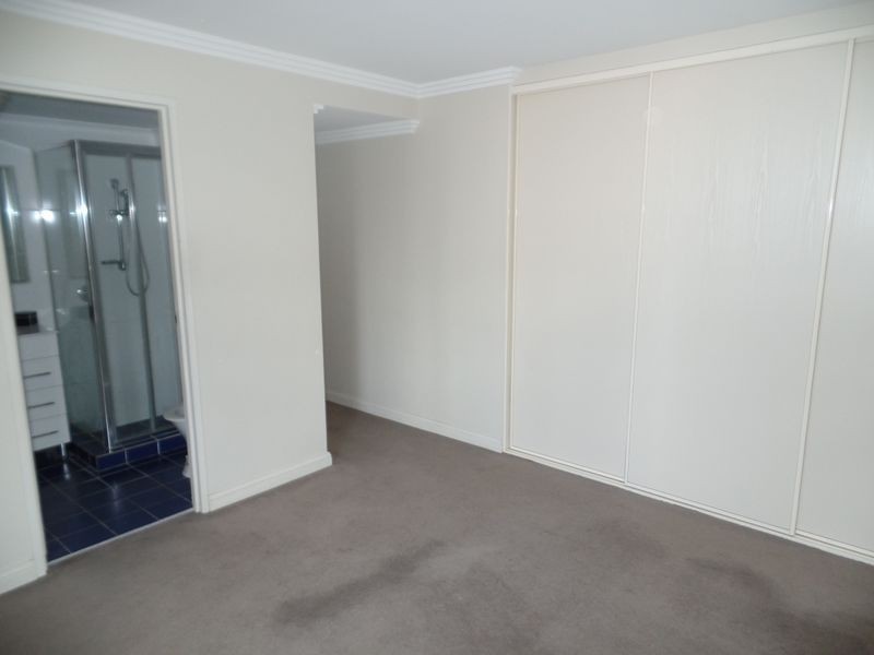 32/12 Baker Street, Gosford NSW 2250