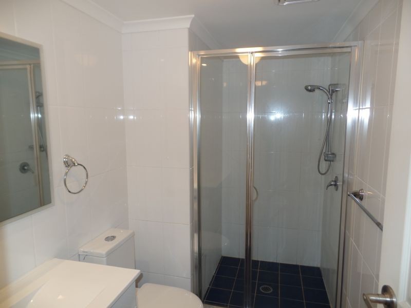 32/12 Baker Street, Gosford NSW 2250