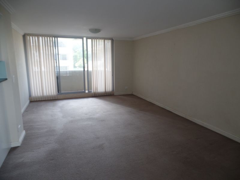 32/12 Baker Street, Gosford NSW 2250