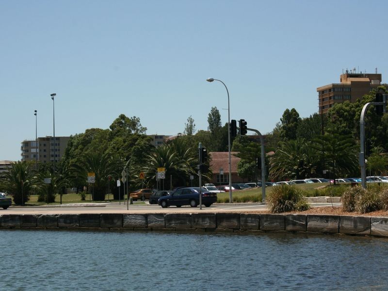 32/12 Baker Street, Gosford NSW 2250