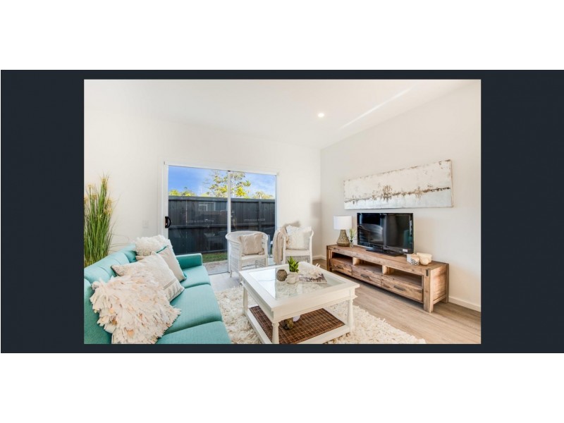 Villa 5/55 Barralong Road, Erina NSW 2250