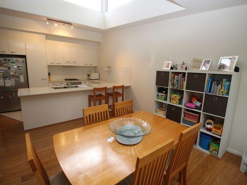 6/11 Jennie Cox Close, Erina NSW 2250