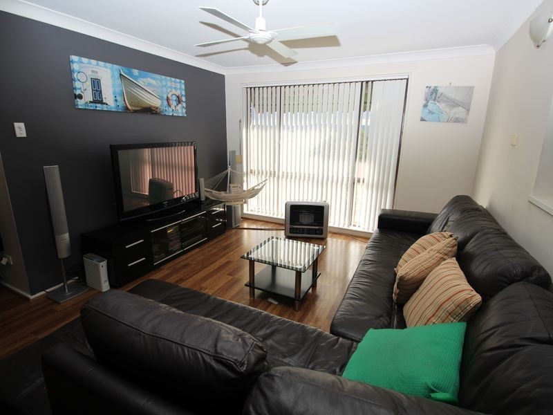 38 White Cedar Close, Green Point NSW 2251