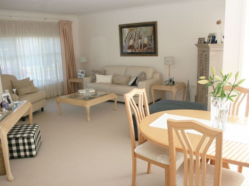 6 Greenvale Road, Green Point NSW 2251