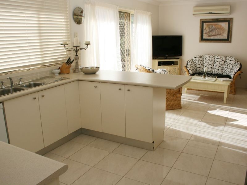 6 Greenvale Road, Green Point NSW 2251