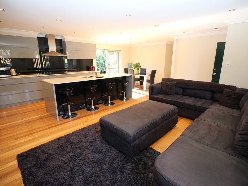 8 Balfour Close, Springfield NSW 2250