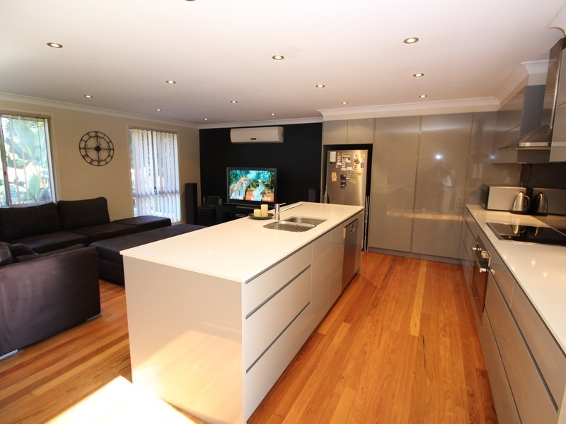 8 Balfour Close, Springfield NSW 2250