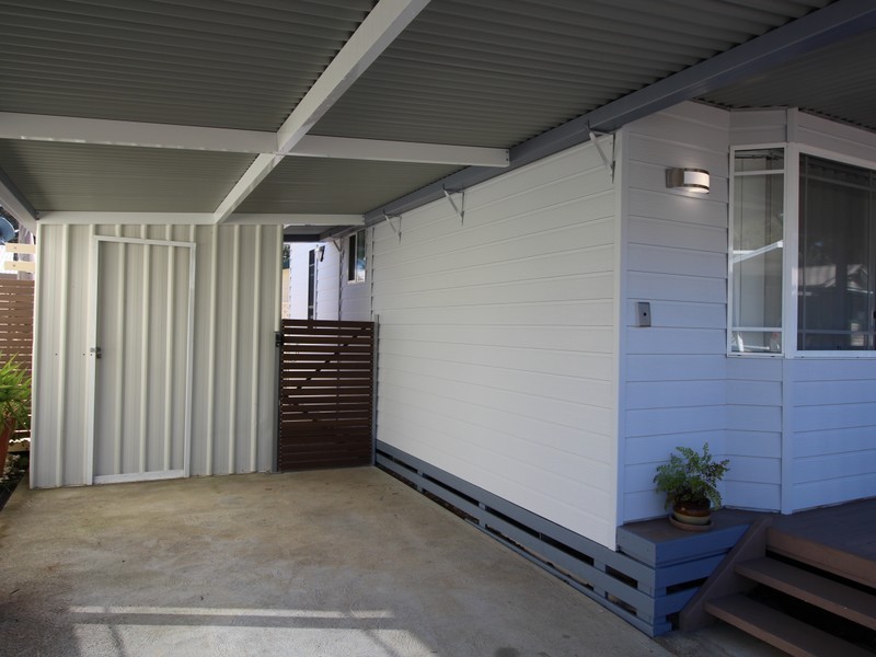 15 Sixth Avenue Broadlands Estate, Green Point NSW 2251