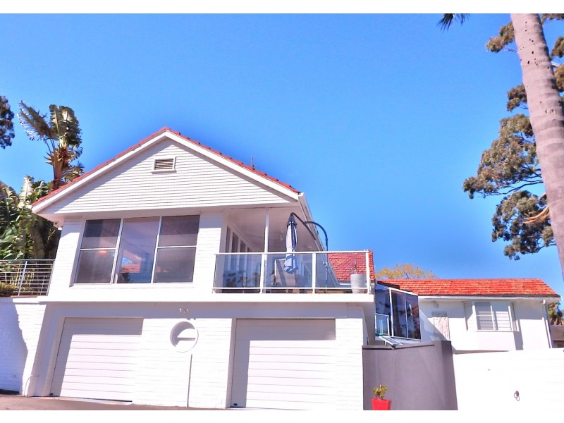 295 Avoca Drive, Green Point NSW 2251