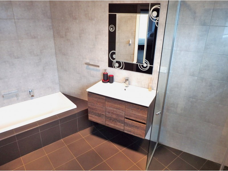 295 Avoca Drive, Green Point NSW 2251