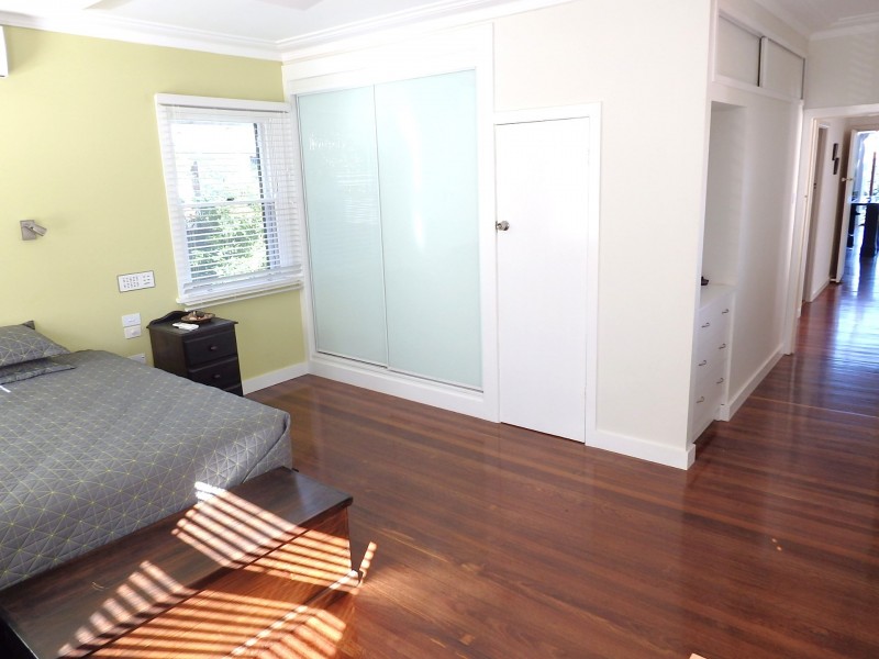295 Avoca Drive, Green Point NSW 2251
