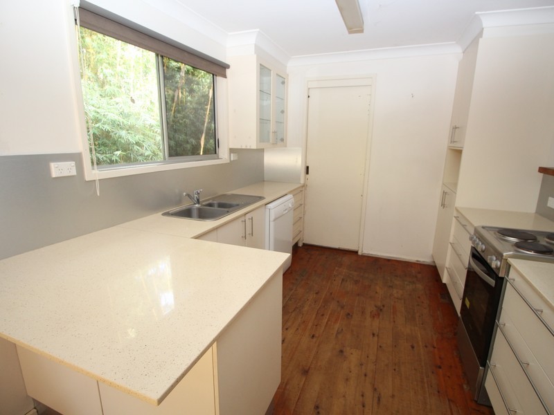 15 Koorabel Ave, Copacabana NSW 2251