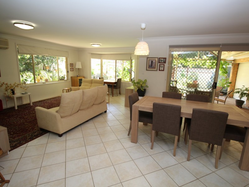 2 Sandpiper Place, Green Point NSW 2251