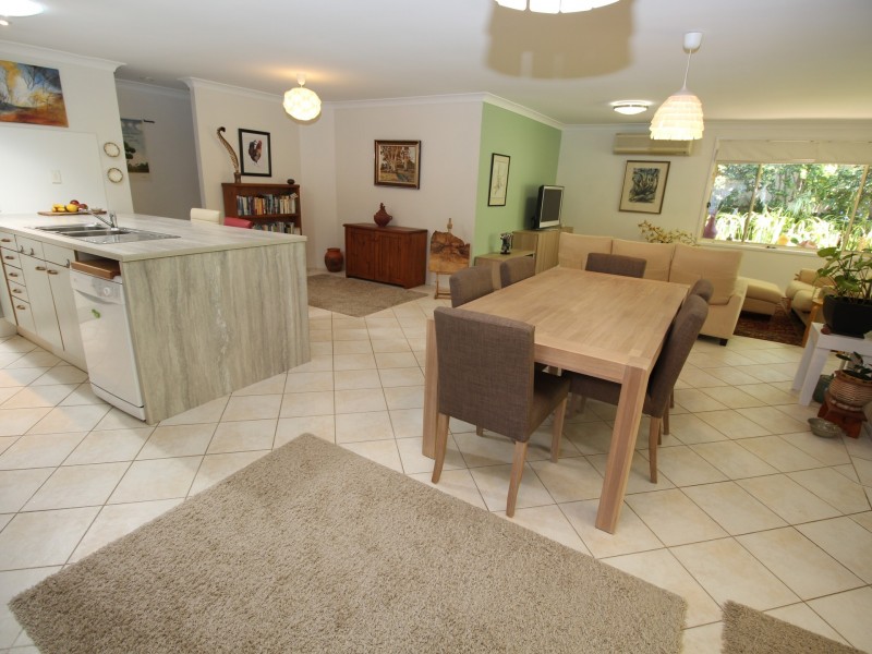 2 Sandpiper Place, Green Point NSW 2251