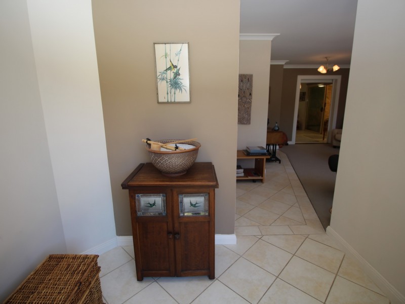 2 Sandpiper Place, Green Point NSW 2251